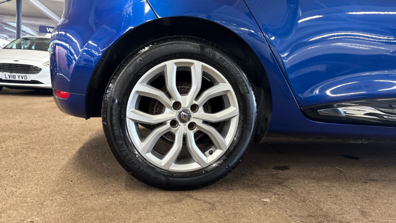 Renault Clio 1.2 TCE Dynamique Nav 5dr Petrol Hatchback